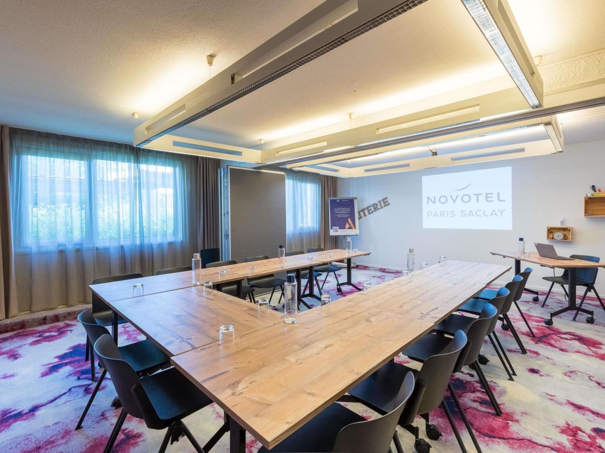 Novotel Saclay Zewnętrze zdjęcie