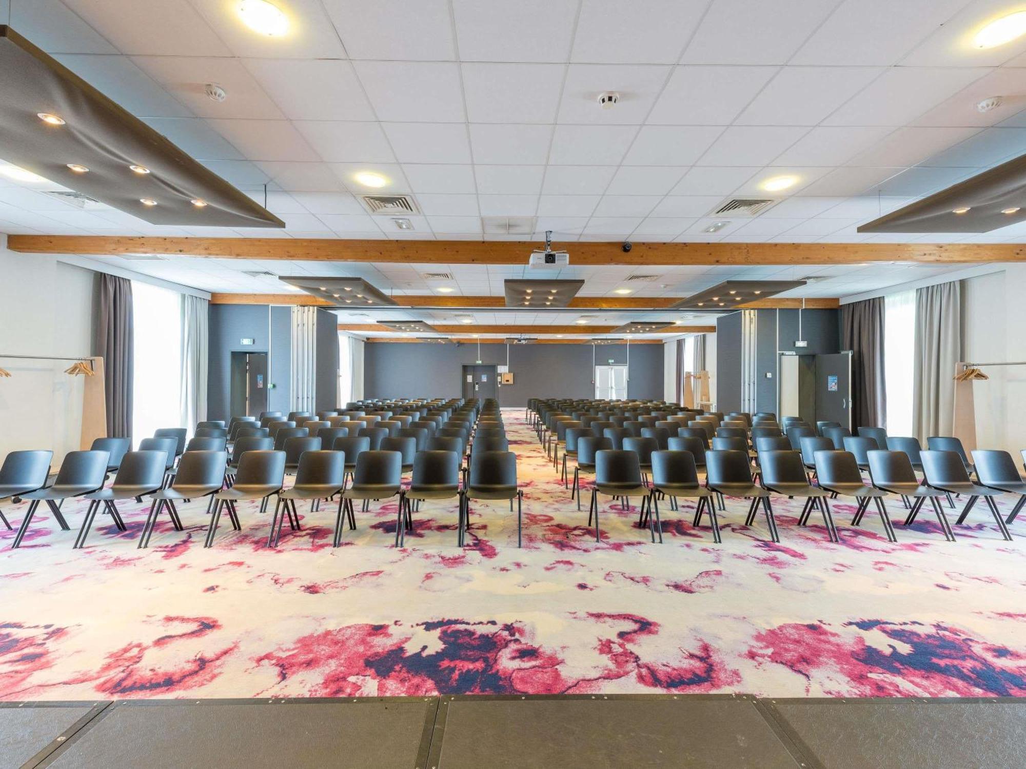 Novotel Saclay Zewnętrze zdjęcie