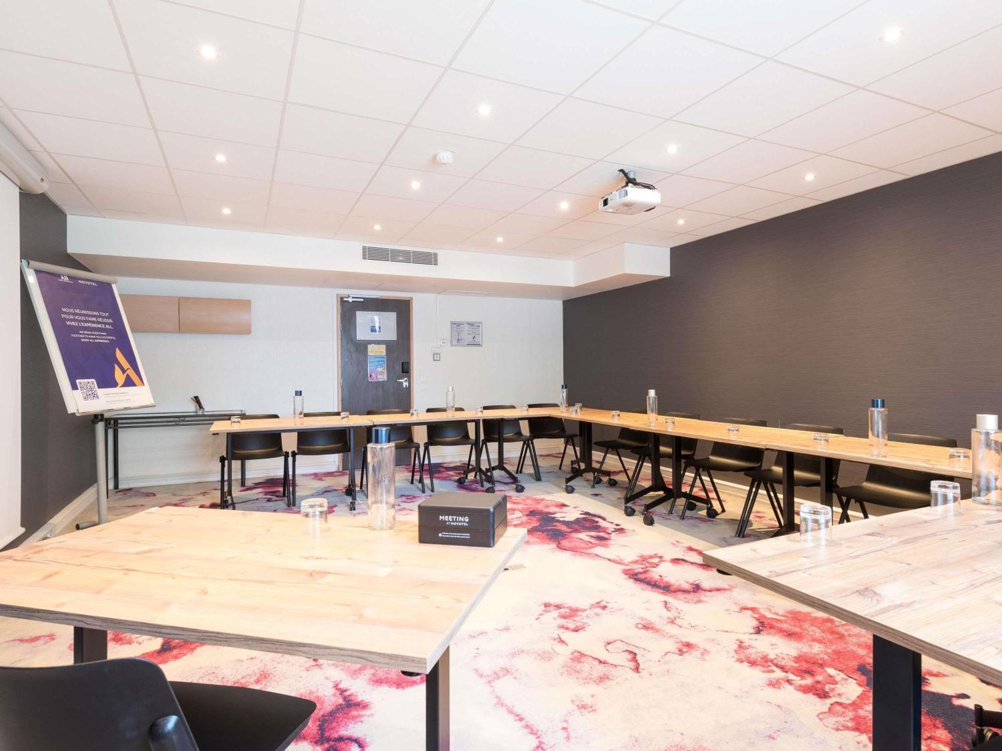 Novotel Saclay Zewnętrze zdjęcie