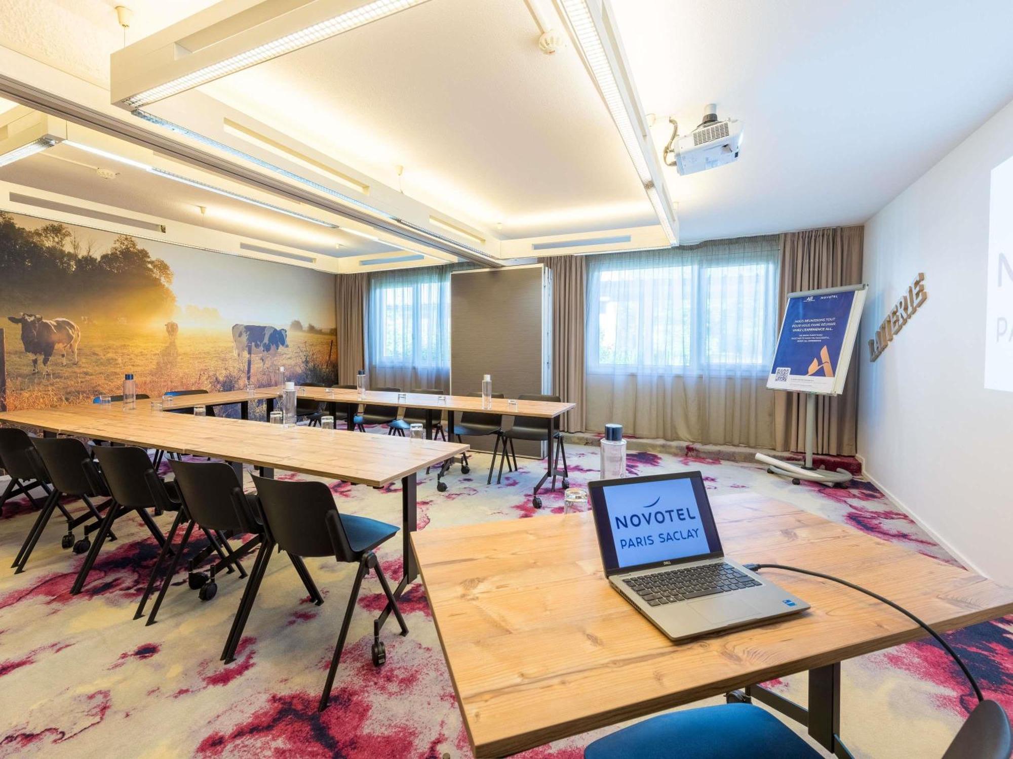 Novotel Saclay Zewnętrze zdjęcie