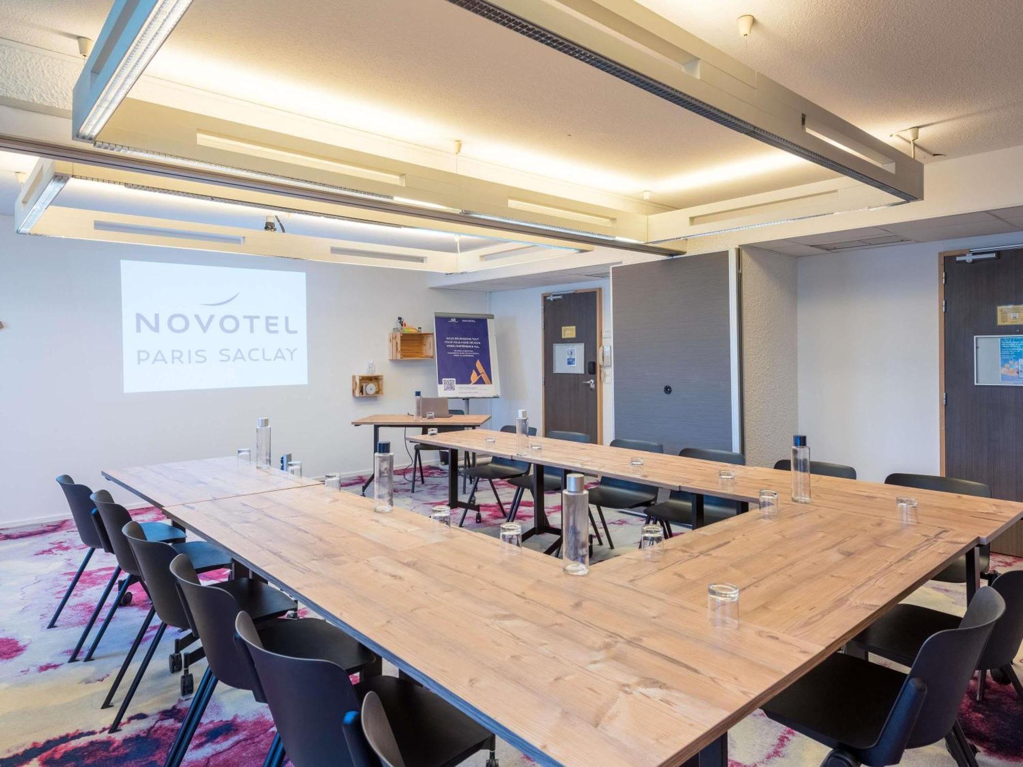 Novotel Saclay Zewnętrze zdjęcie