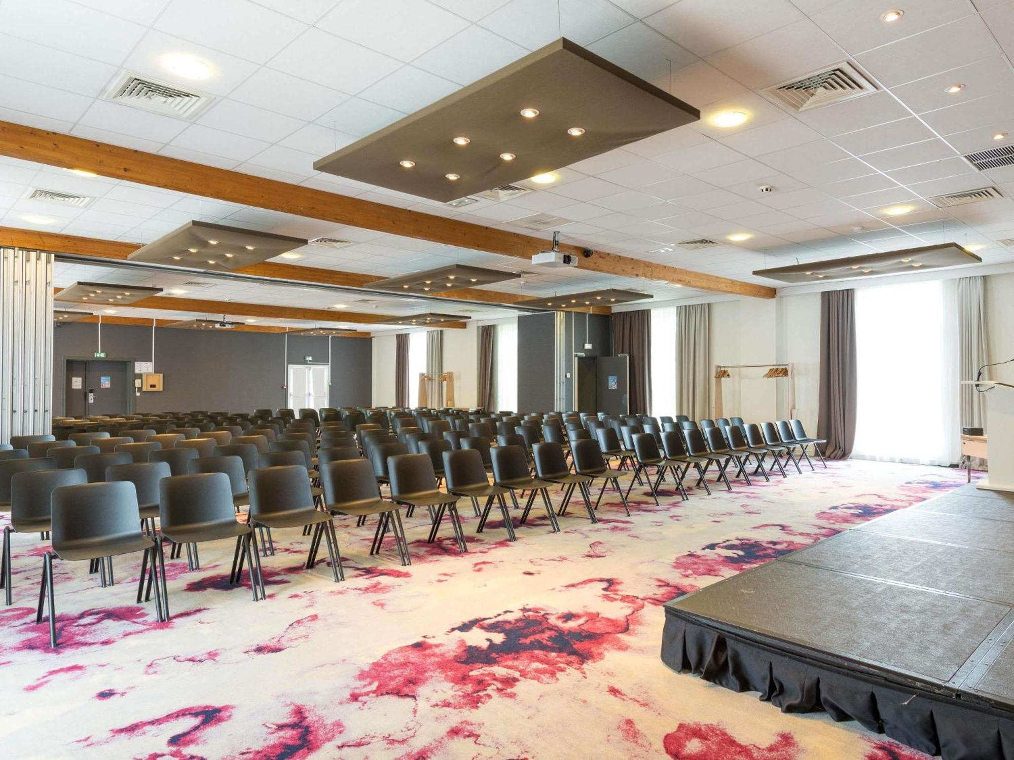 Novotel Saclay Zewnętrze zdjęcie
