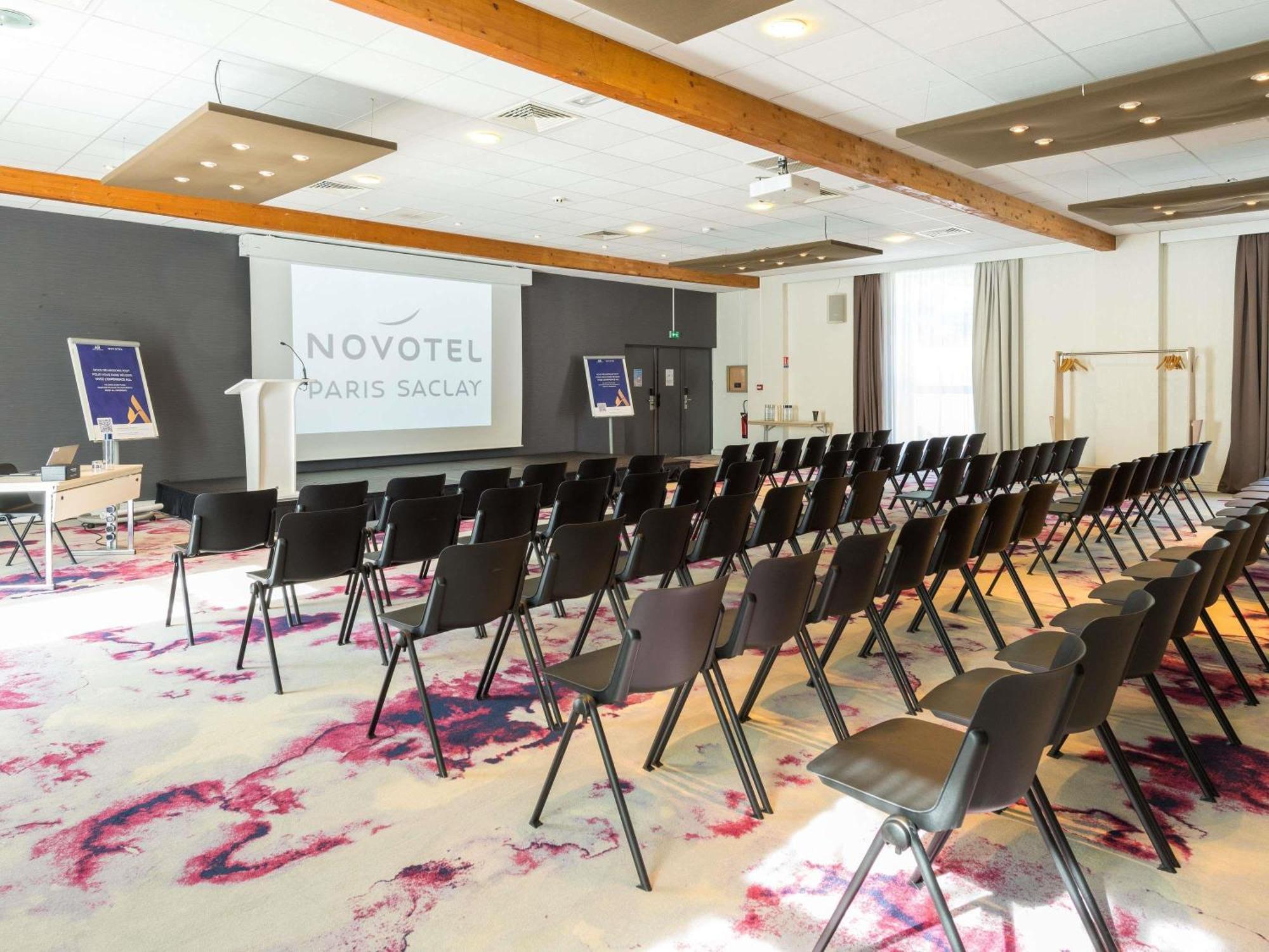 Novotel Saclay Zewnętrze zdjęcie